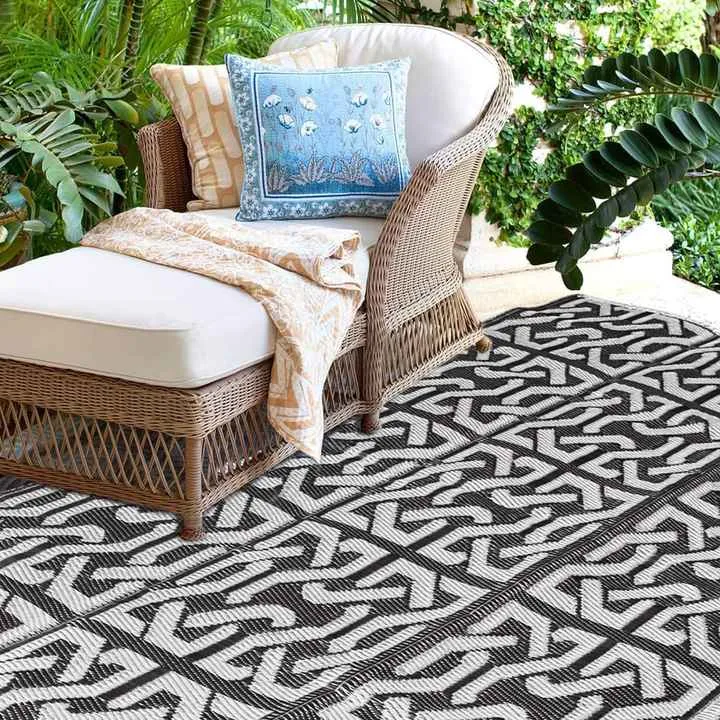 هوايانج بساط خارجي كبير من مادة . Huayang Large Outdoor Reversible PP