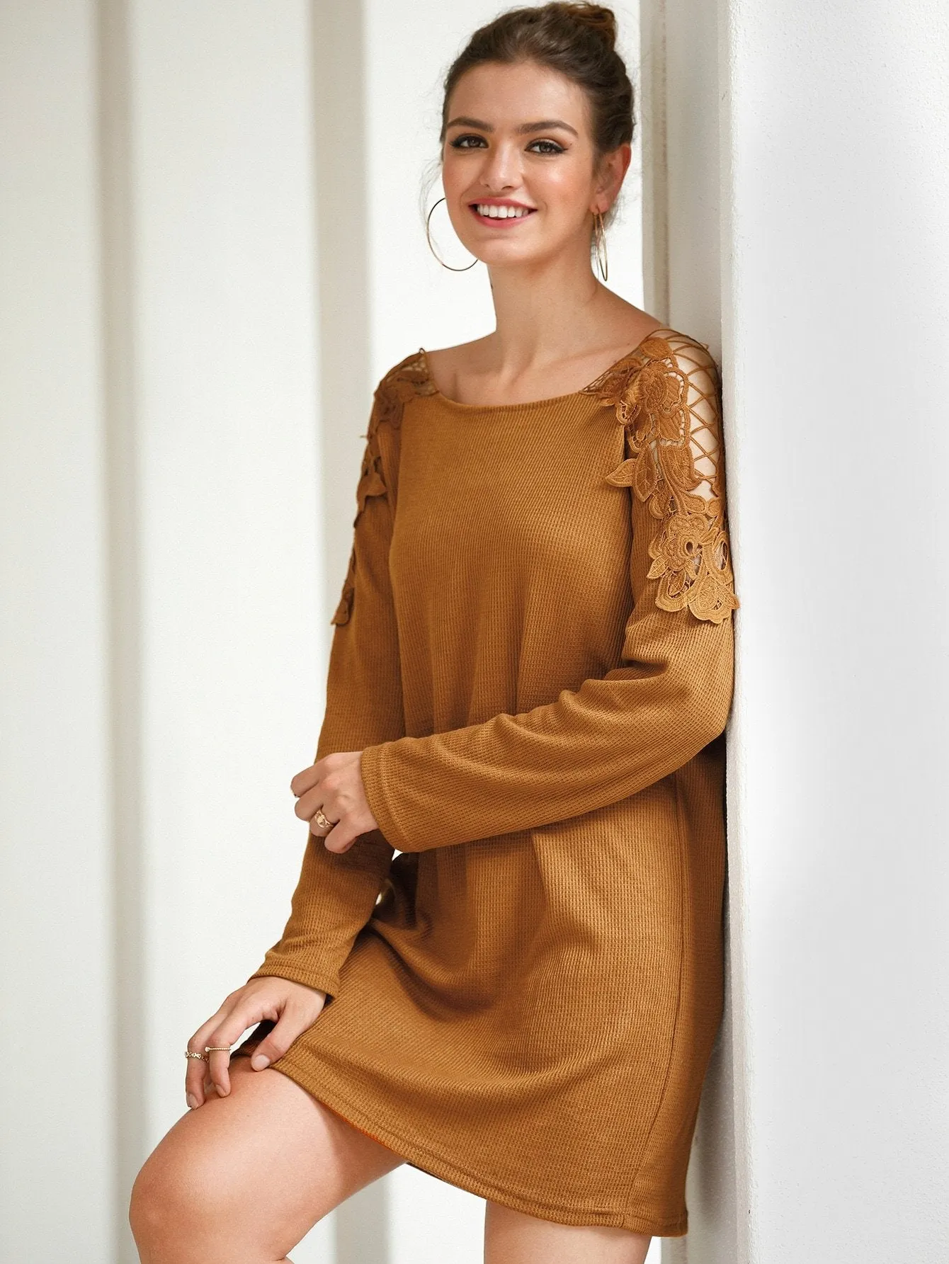 Contrast Hooked Flower Jumper Dress